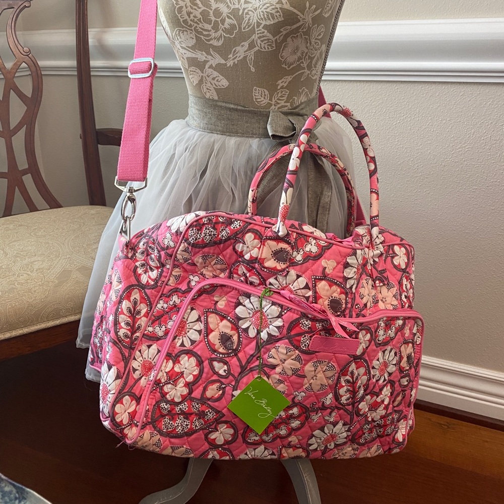 Vera Bradley Weekender Bag. NWT